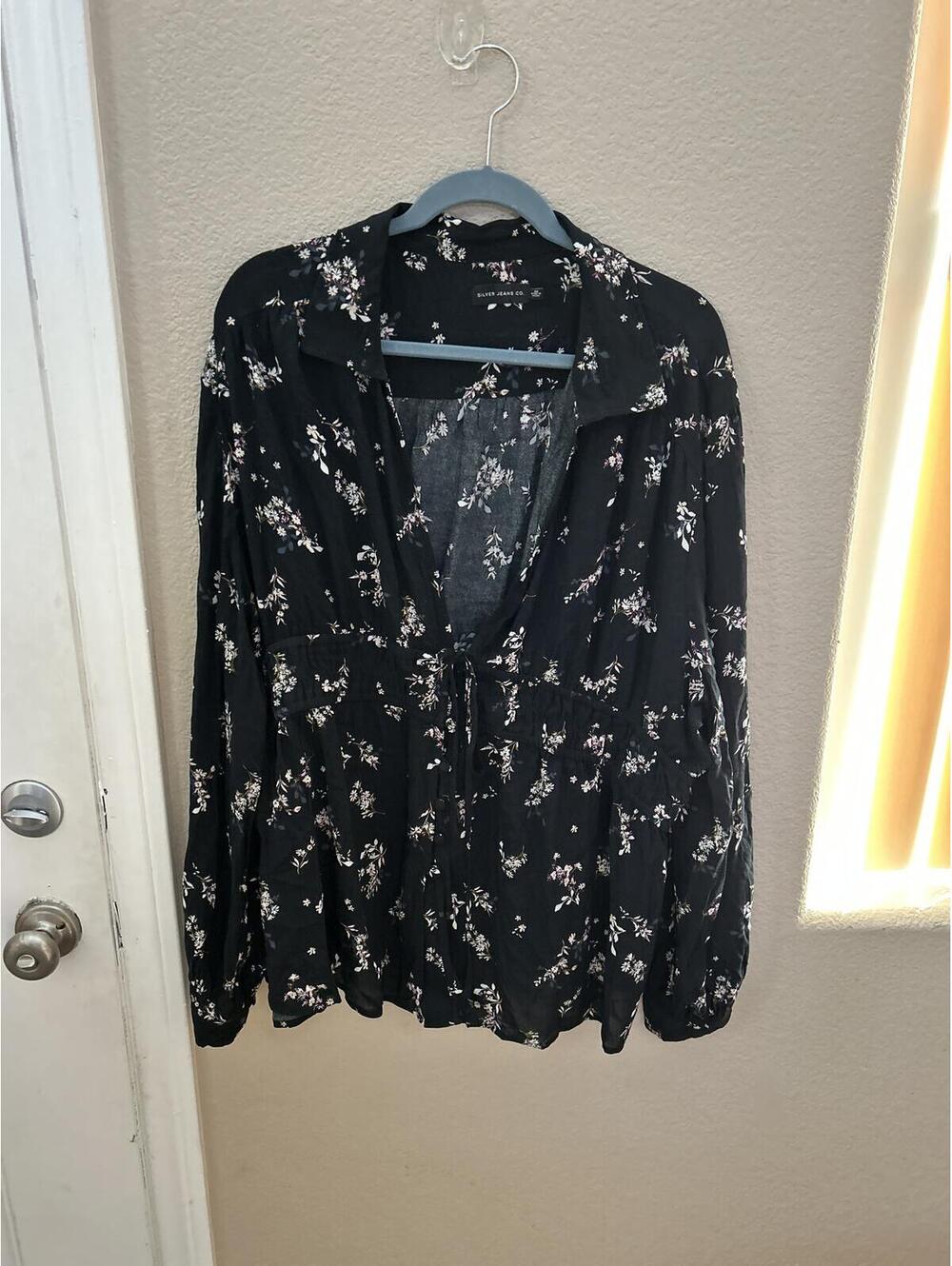 Silver Jeans Co. Black Floral Long Sleeve Blouse with Tie Waist 3X